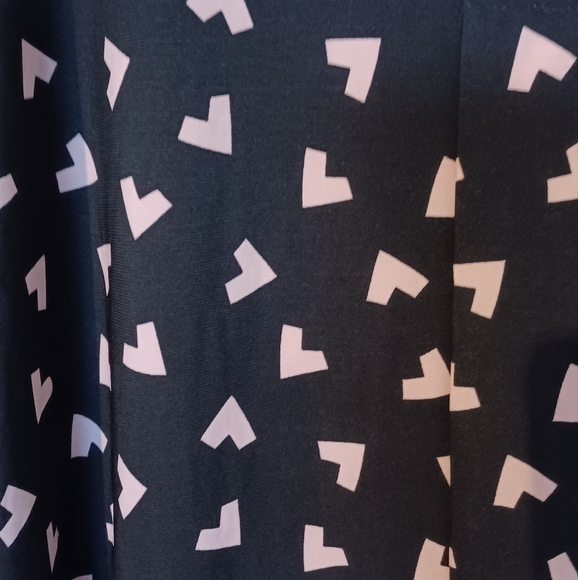 💰Anne Klein Geometric Top - Picture 6 of 7